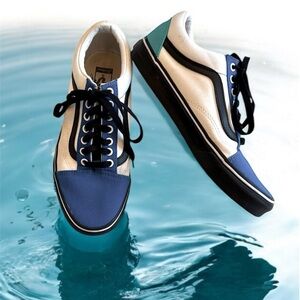 Vans Men's Blue and White Color Block Lace Up Sneakers 8.5